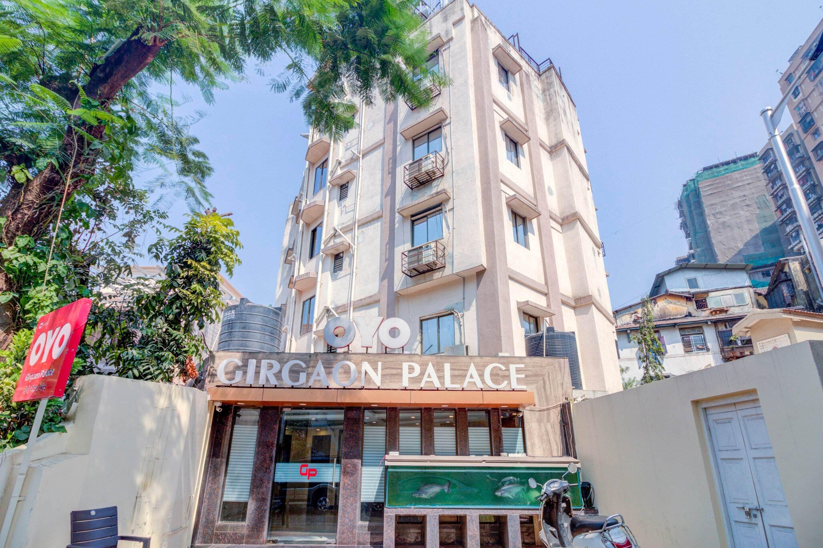 Oyo 9748 Hotel Girgaon Palace - Mumbai, Mumbai